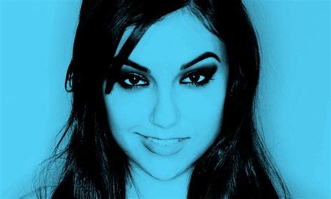 Enfermeira Sasha Grey faz um check